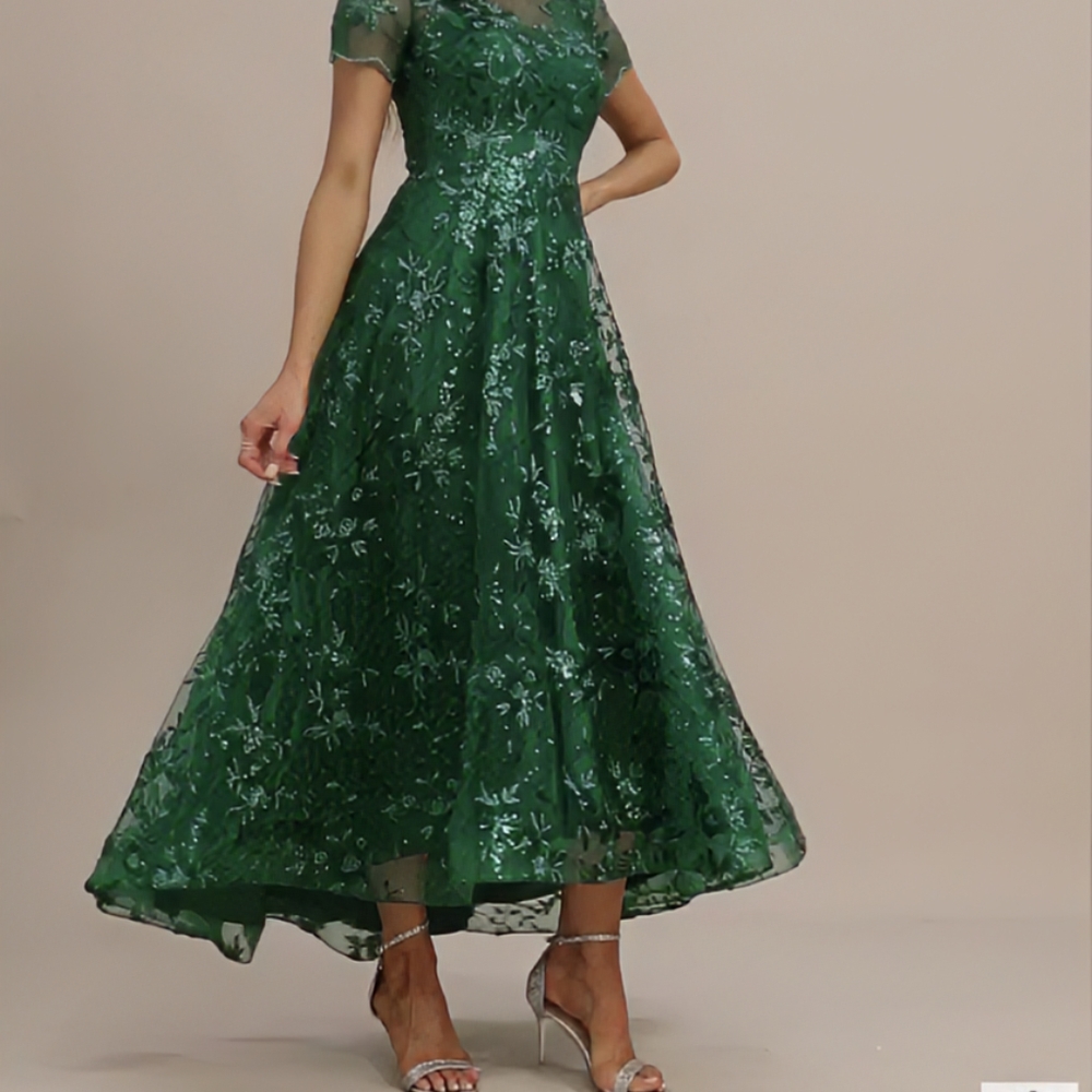 Dress - Picture 2 of 3